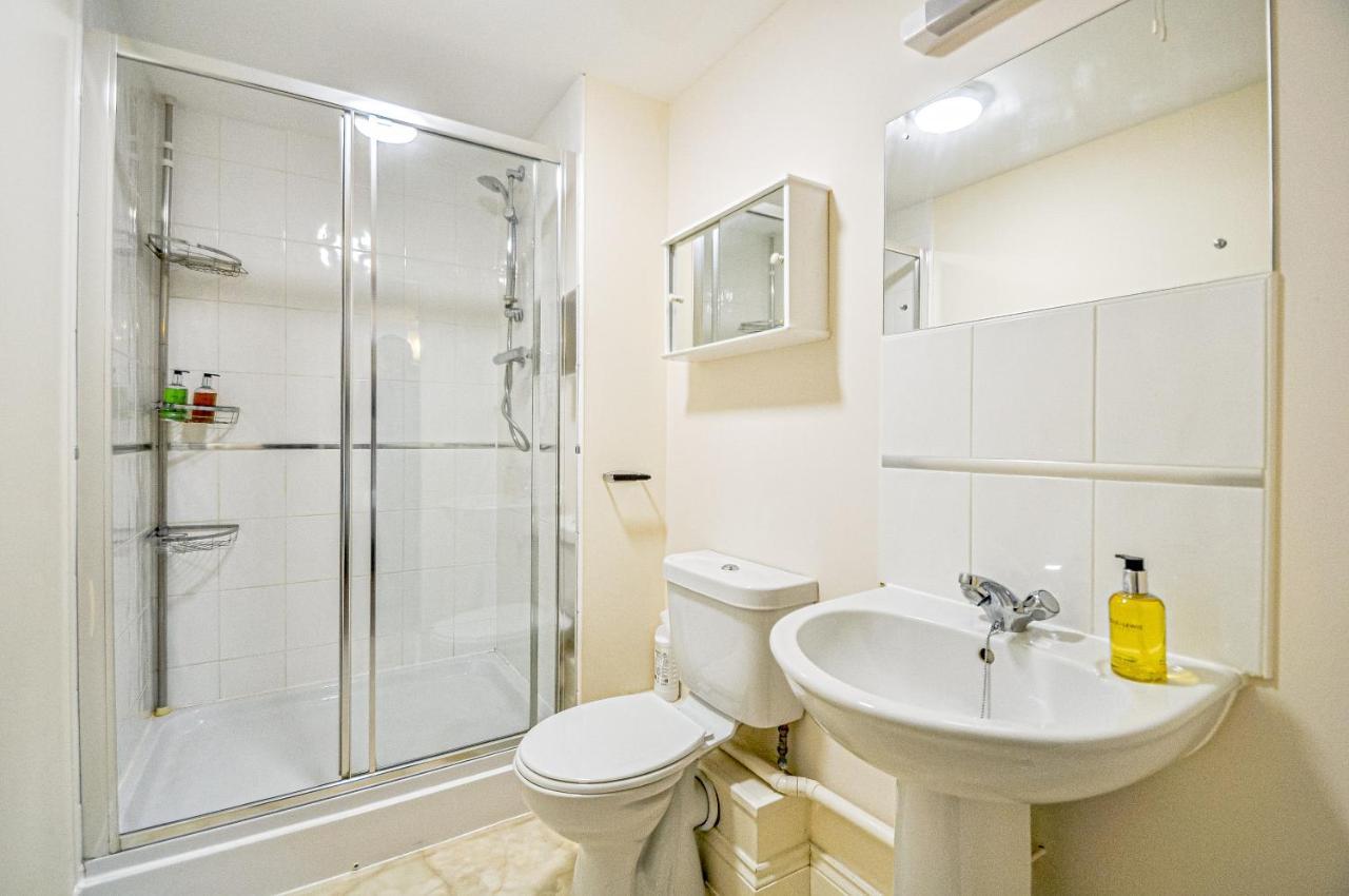Kings Quarter - Four Bed Apartment - #0202 Maidenhead Buitenkant foto