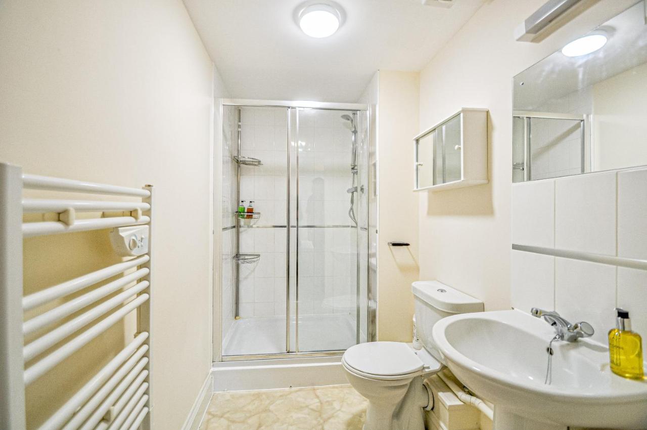 Kings Quarter - Four Bed Apartment - #0202 Maidenhead Buitenkant foto