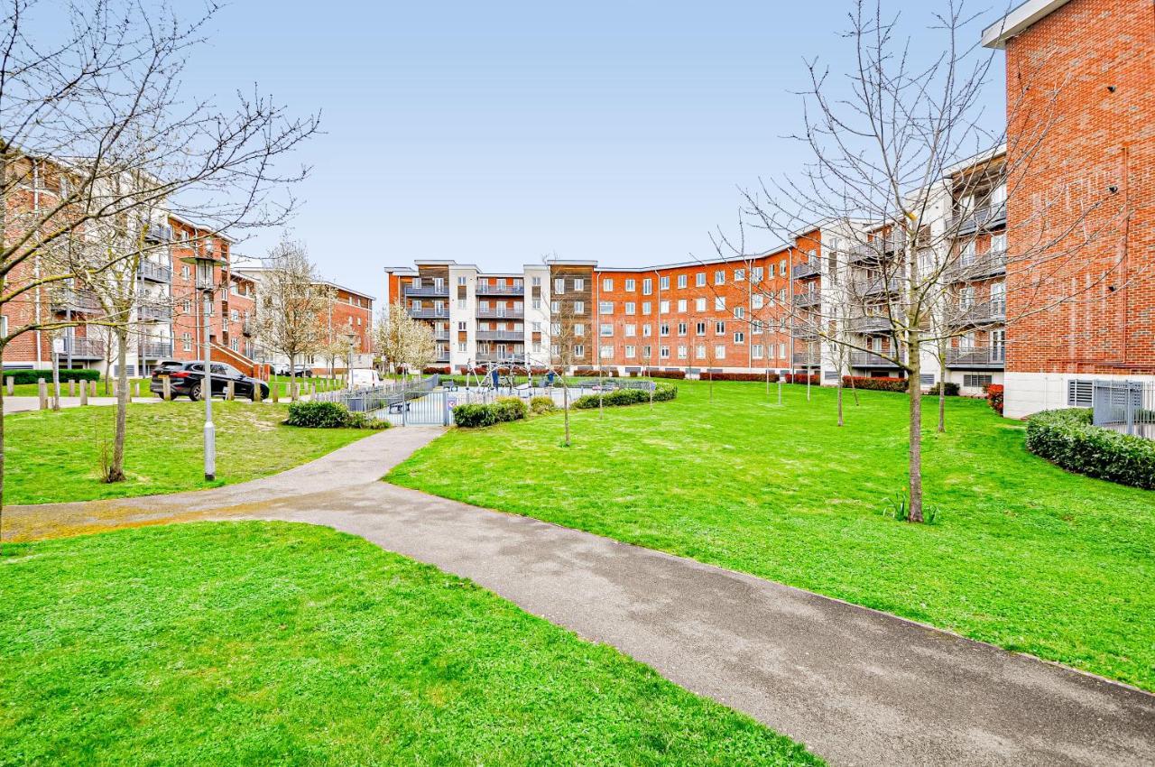 Kings Quarter - Four Bed Apartment - #0202 Maidenhead Buitenkant foto